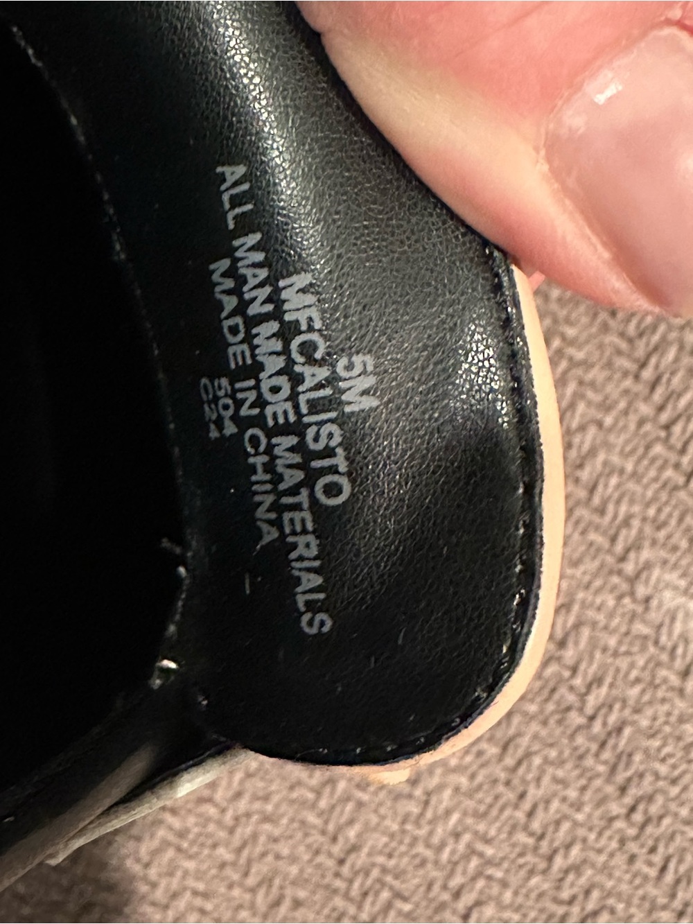 Marc Fisher Calisto Black & Beige Vamp Tassle Loafers with Gold Hardware NEW - Picture 3 of 7